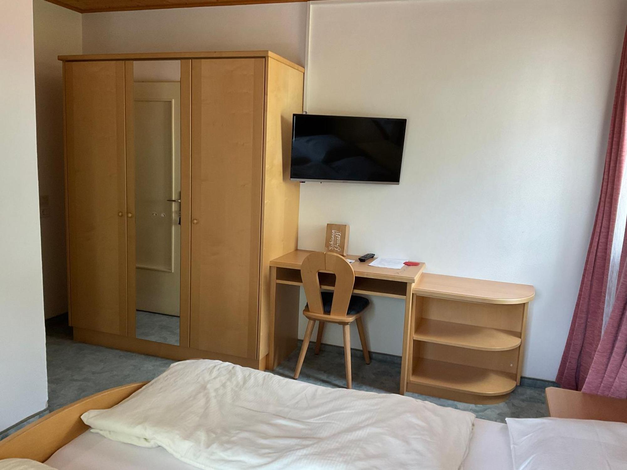 Garni Rika Bed and Breakfast Partschins Buitenkant foto